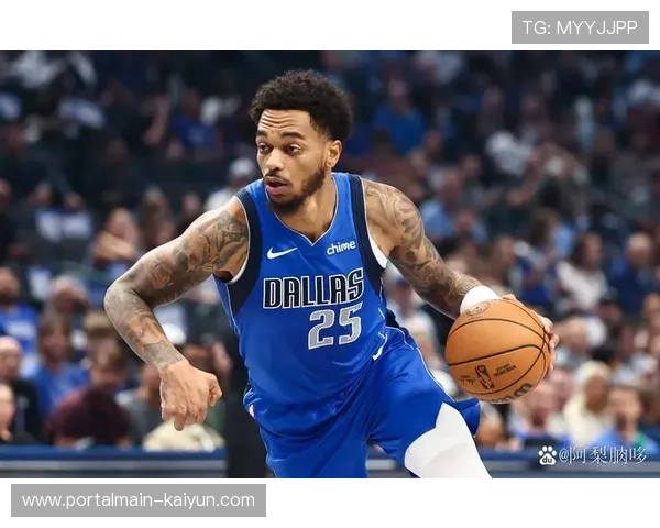 火箭青年军强调空间与篮板，申京内线牵制与外线投射构建进攻体系